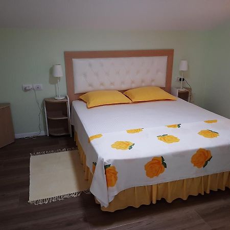 Villa Leyland Golem  Esterno foto