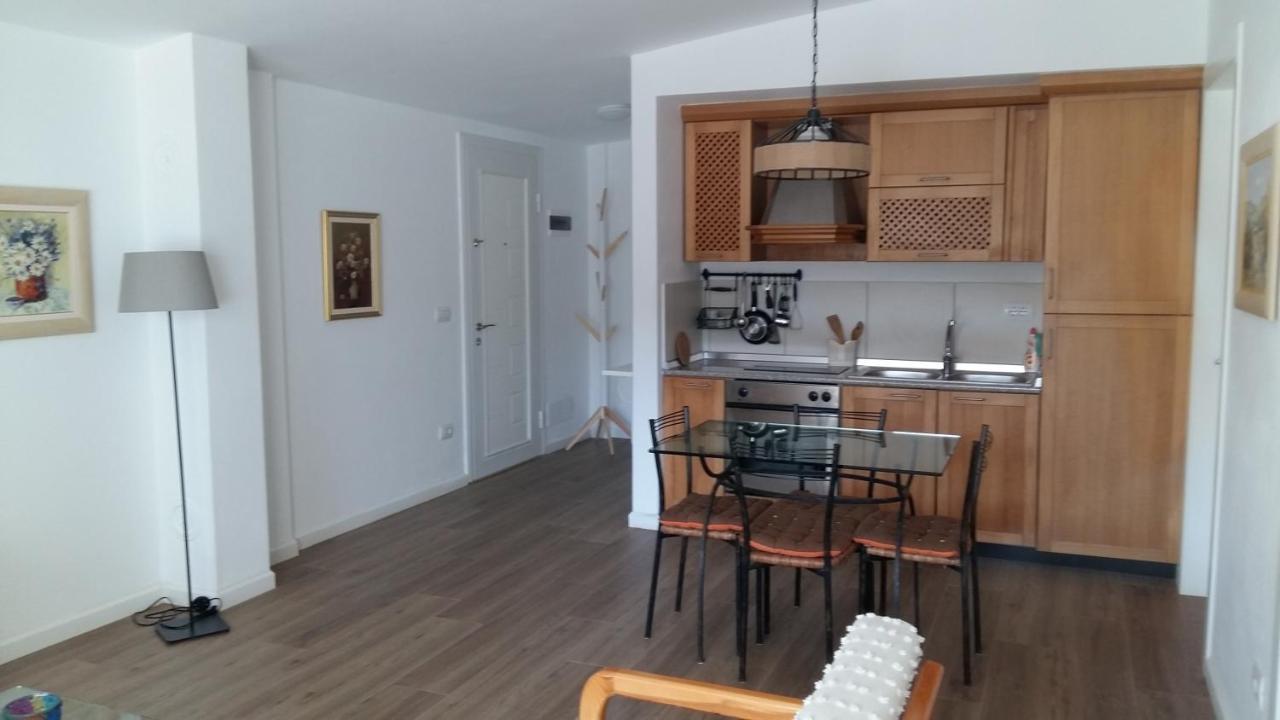 Villa Leyland Golem  Esterno foto