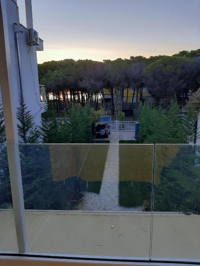 Villa Leyland Golem  Esterno foto