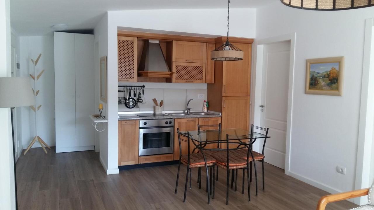Villa Leyland Golem  Esterno foto