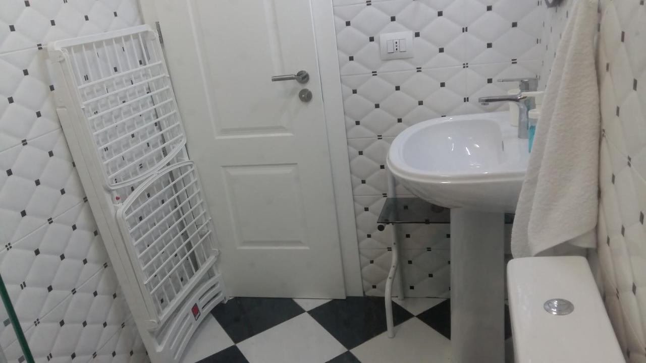 Villa Leyland Golem  Esterno foto